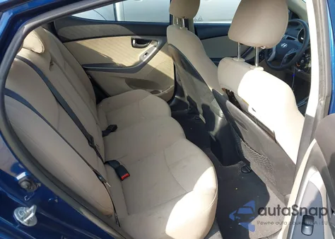 2016 Hyundai Elantra Se z USA, uszkodzony, nr VIN 5NPDH4AE2GH744207